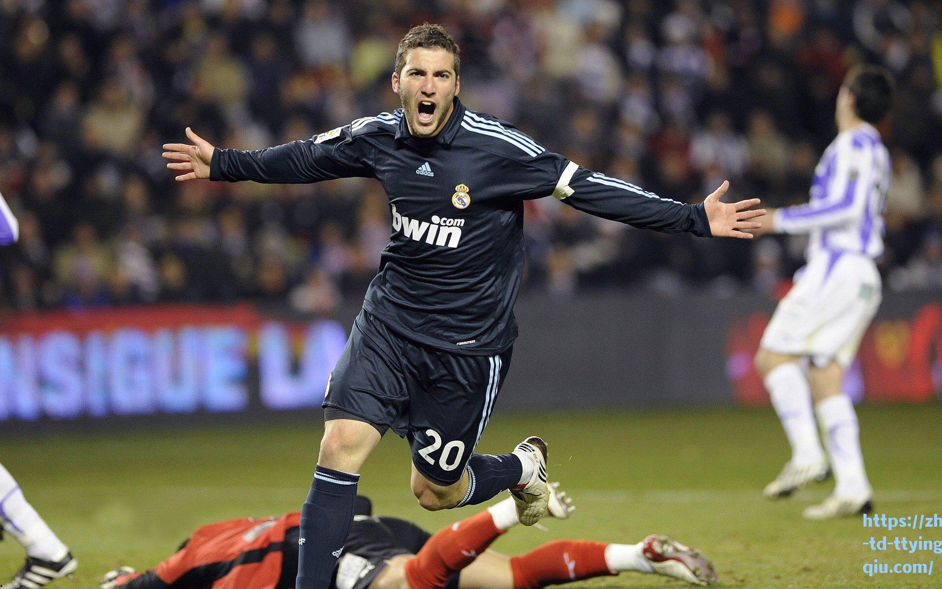 哈里-凯恩一锤定音助拜仁险胜斯图加特 全场1球2关键传球闪耀全场