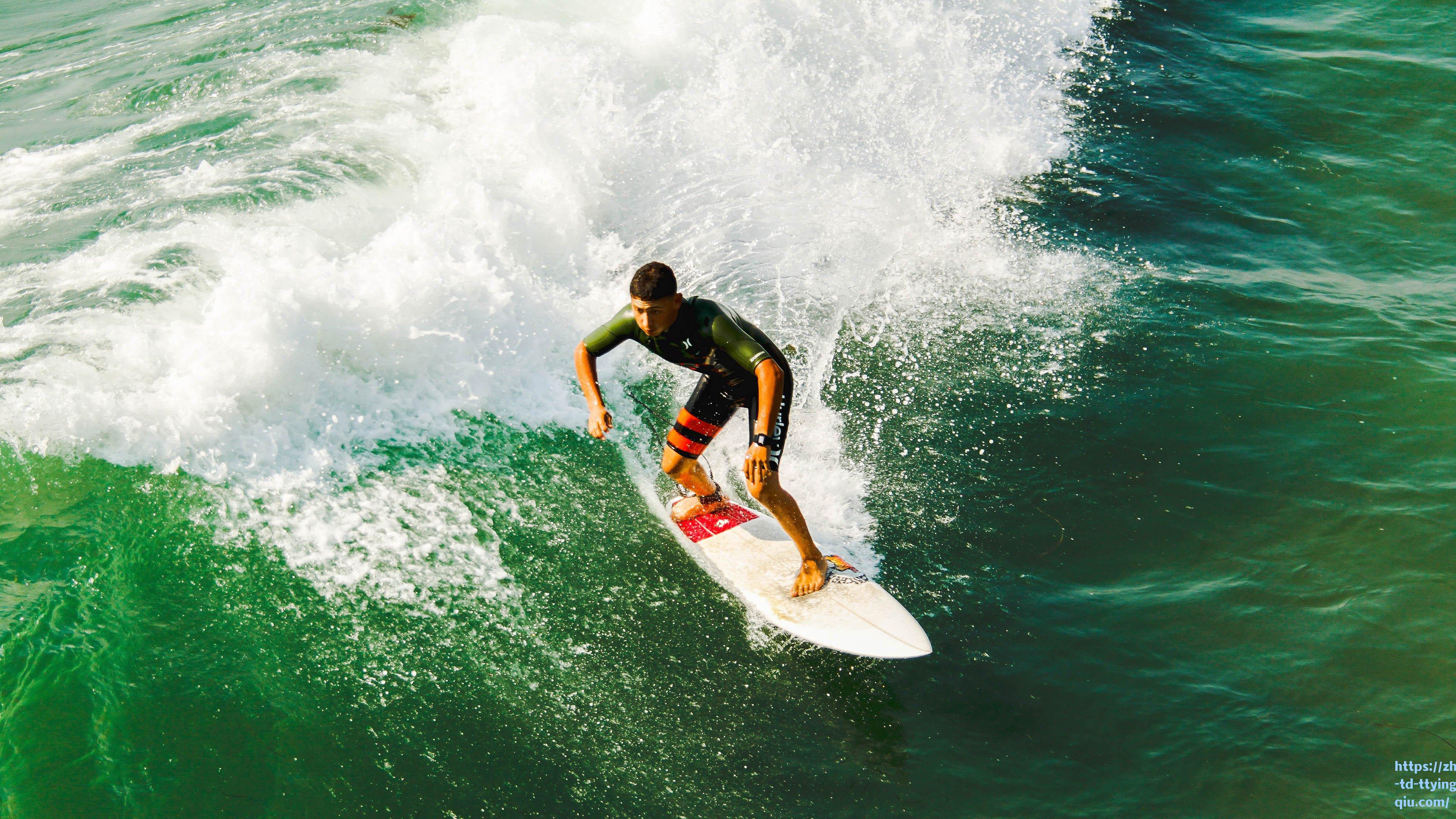 科斯塔库塔直言库普梅纳斯防守短板,位置前移或成激活进攻关键