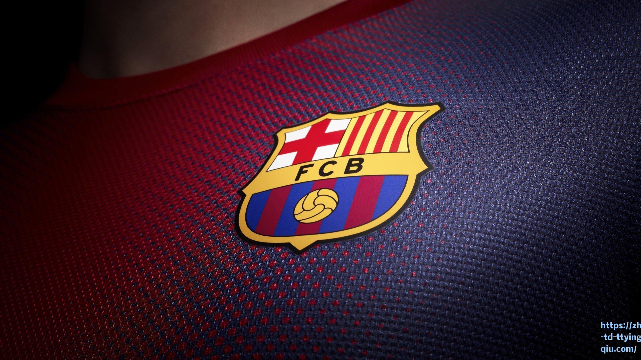 葡帅阿莫林现身曼市青年联赛看台引猜测,父子同框画面曝光引媒体聚焦